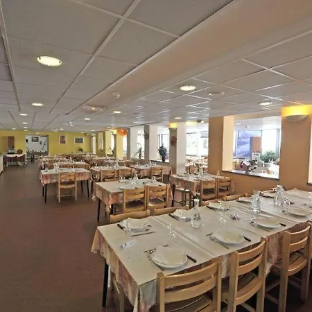 Estables Sources De La Loire 2p5+1 Chd Resort *